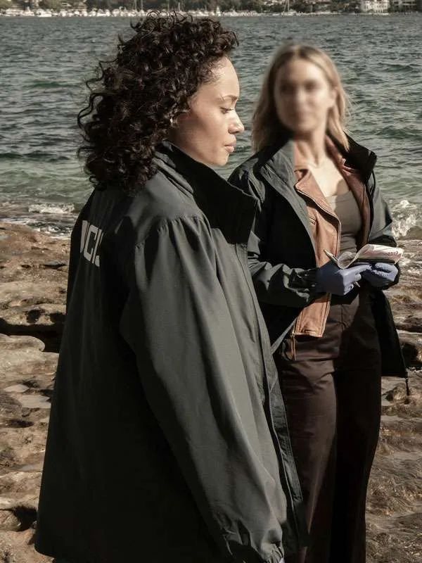 Olivia Swann NCIS Sydney S03 Gray Jacket