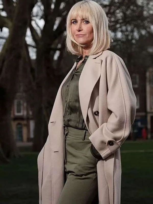 The Crow Girl Katherine Kelly Beige Trench Coat