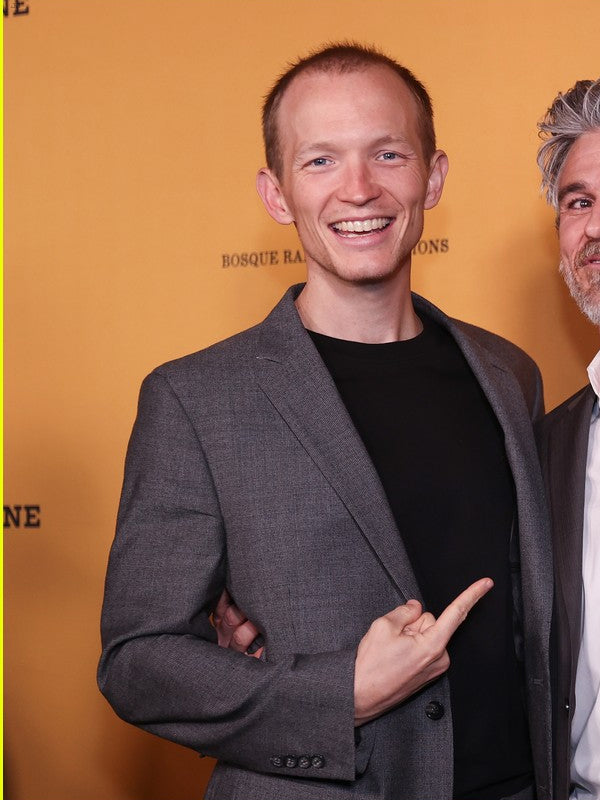 Yellowstone S05 Jefferson White Premiere Gray Suit