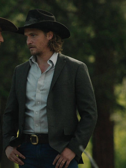 yellowstone-so5-kayce-dutton-black-blazer